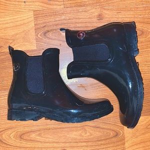Michael Kors ankle rain boots